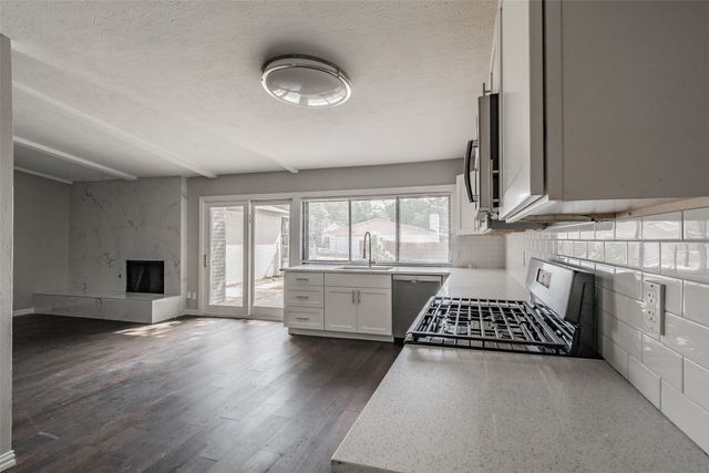 6422 Faircove Circle, Garland, TX 75043