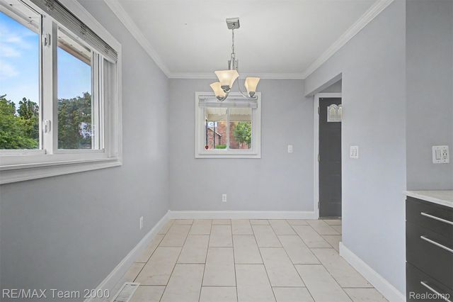 4467 Pardee Avenue, Dearborn Heights, MI 48125