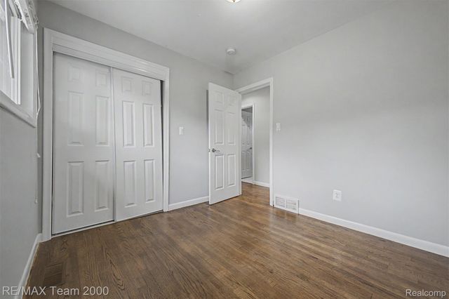 4467 Pardee Avenue, Dearborn Heights, MI 48125