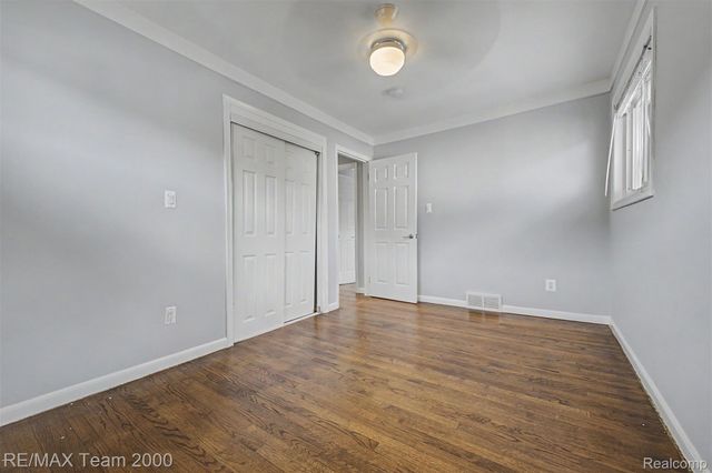 4467 Pardee Avenue, Dearborn Heights, MI 48125