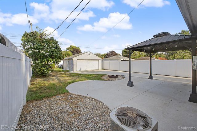 4467 Pardee Avenue, Dearborn Heights, MI 48125