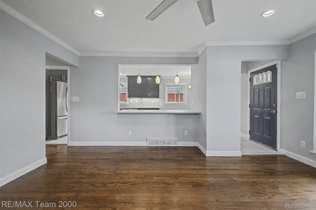 4467 Pardee Avenue, Dearborn Heights, MI 48125