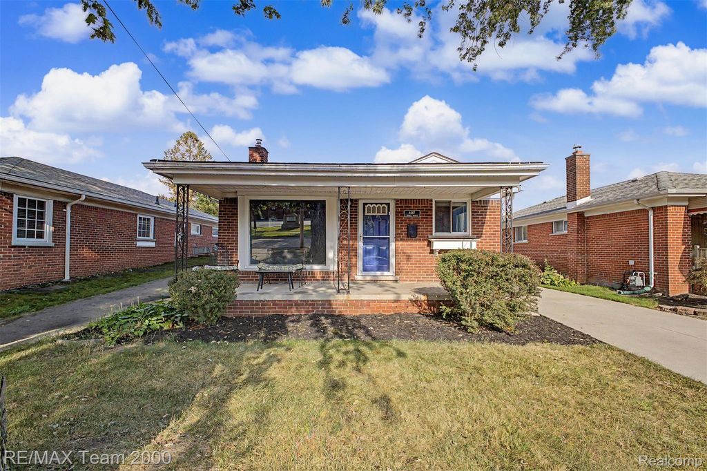 4467 Pardee Avenue, Dearborn Heights, MI 48125