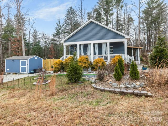 83 Moss Hill Drive, Hendersonville, NC 28792