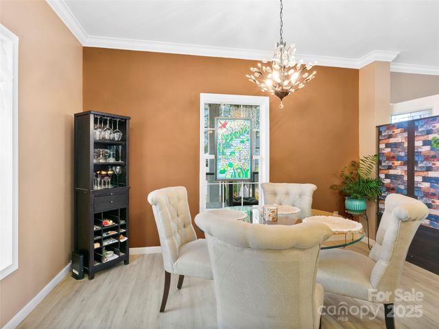 83 Moss Hill Drive, Hendersonville, NC 28792