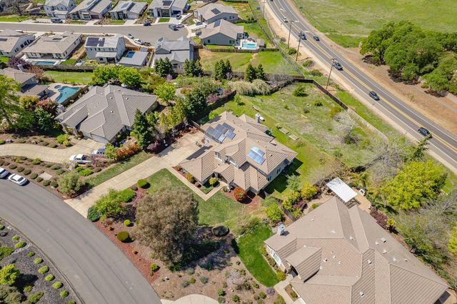 3521 Foxmore Ln, Rescue, CA 95672