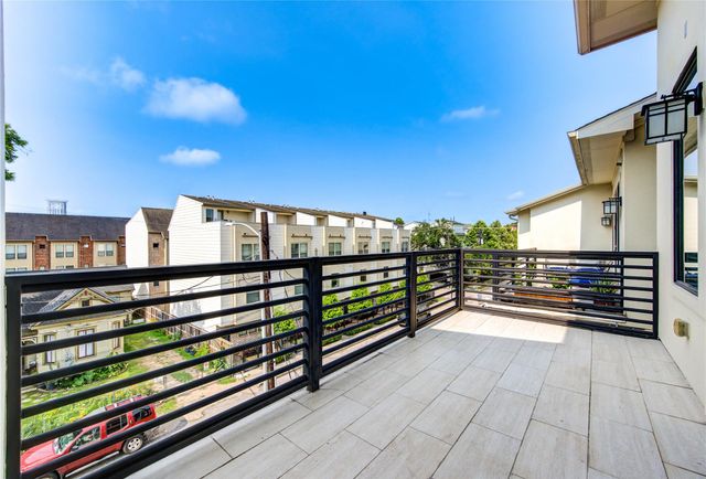 3913 Rose Street, Houston, TX 77007