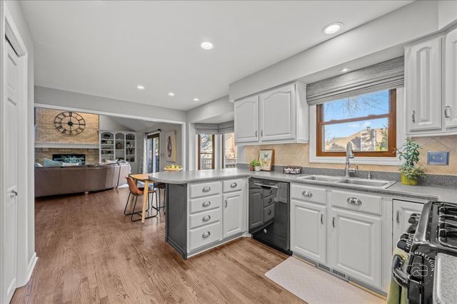 1271 Herrington Road, Geneva, IL 60134