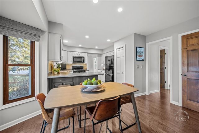 1271 Herrington Road, Geneva, IL 60134