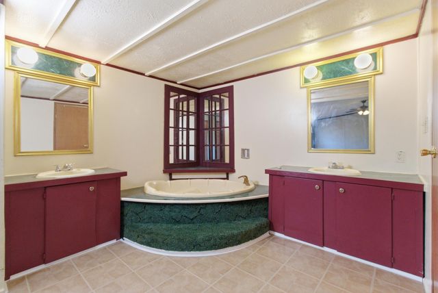 2571 State Route U, Willow Springs, MO 65793