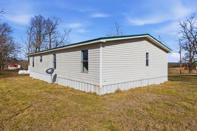 2571 State Route U, Willow Springs, MO 65793
