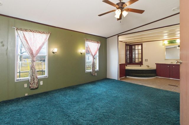 2571 State Route U, Willow Springs, MO 65793