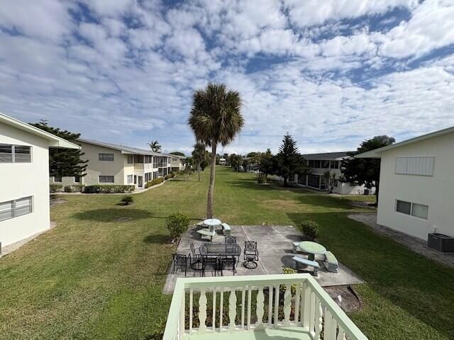 142 Salisbury F, West Palm Beach, FL 33417