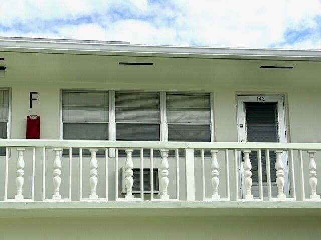 142 Salisbury F, West Palm Beach, FL 33417