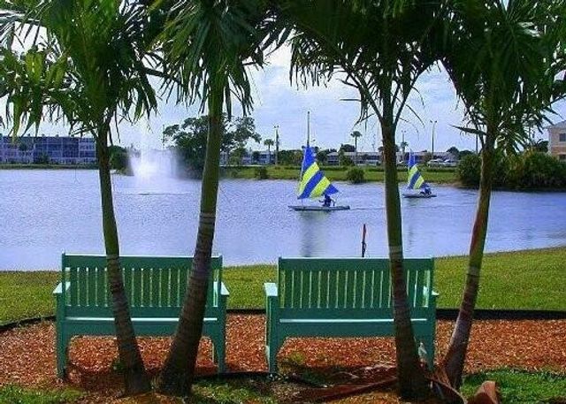 142 Salisbury F, West Palm Beach, FL 33417