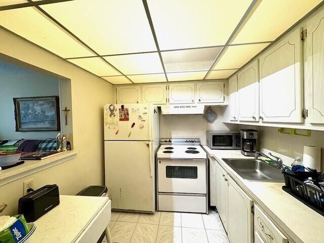 142 Salisbury F, West Palm Beach, FL 33417