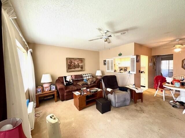 142 Salisbury F, West Palm Beach, FL 33417