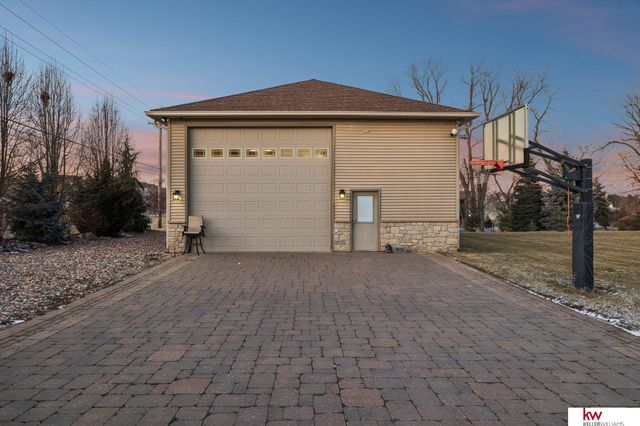 16750 Chutney Drive, Omaha, NE 68136