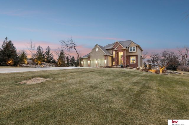 16750 Chutney Drive, Omaha, NE 68136