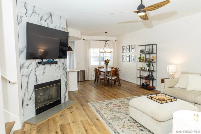 10060 Scripps Vista Way 33, San Diego, CA 92131