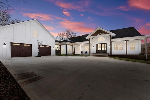 201 Fred Pitts Road, Demorest, GA 30535