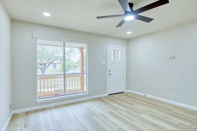 7502 Linfield, San Antonio, TX 78238