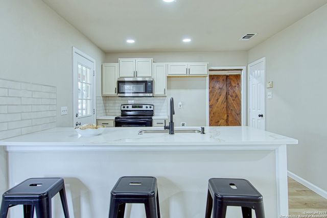 7502 Linfield, San Antonio, TX 78238