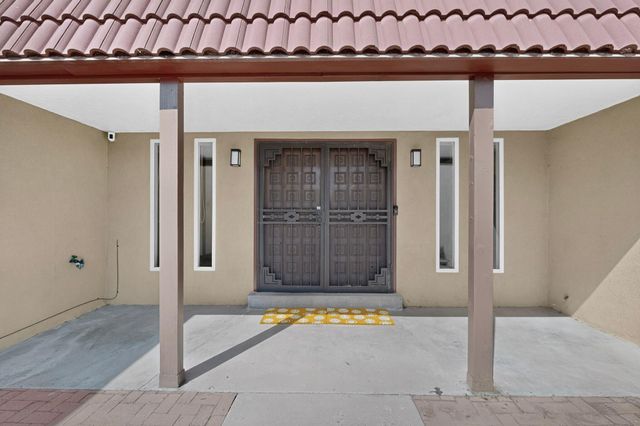 2524 Madre Drive NE, Albuquerque, NM 87112