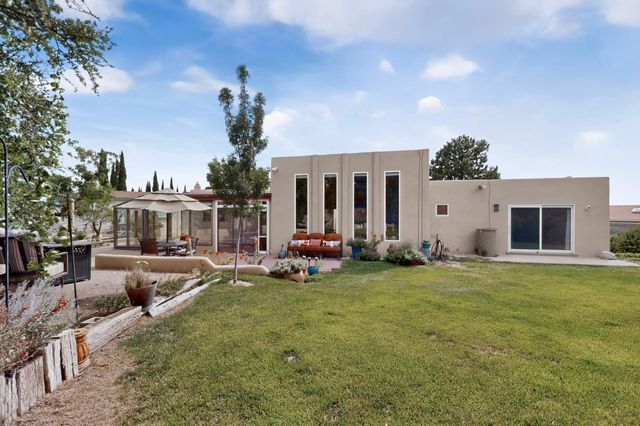 2524 Madre Drive NE, Albuquerque, NM 87112