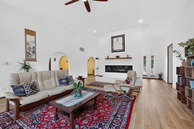 2524 Madre Drive NE, Albuquerque, NM 87112