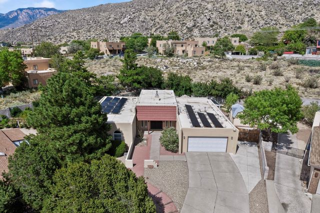 2524 Madre Drive NE, Albuquerque, NM 87112