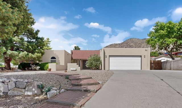 2524 Madre Drive NE, Albuquerque, NM 87112