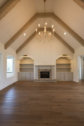 1006 Stone Creek Ln, Lebanon, TN 37087