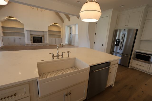 1006 Stone Creek Ln, Lebanon, TN 37087