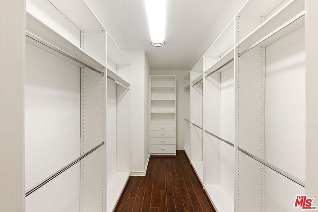 214 N Crescent Drive 3, Beverly Hills, CA 90210