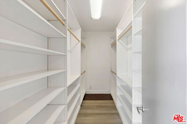 214 N Crescent Drive 3, Beverly Hills, CA 90210