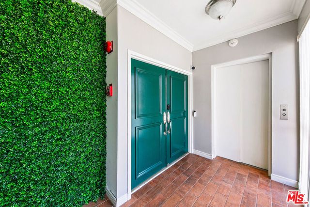 214 N Crescent Drive 3, Beverly Hills, CA 90210