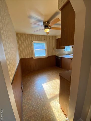 25335 Pattow Street, Roseville, MI 48066