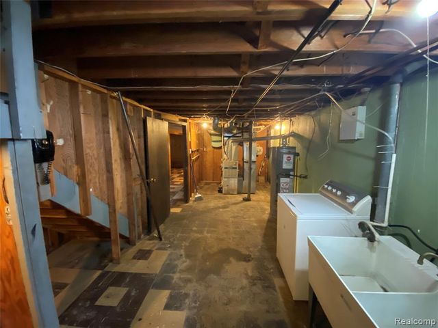 25335 Pattow Street, Roseville, MI 48066