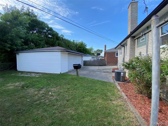 25335 Pattow Street, Roseville, MI 48066