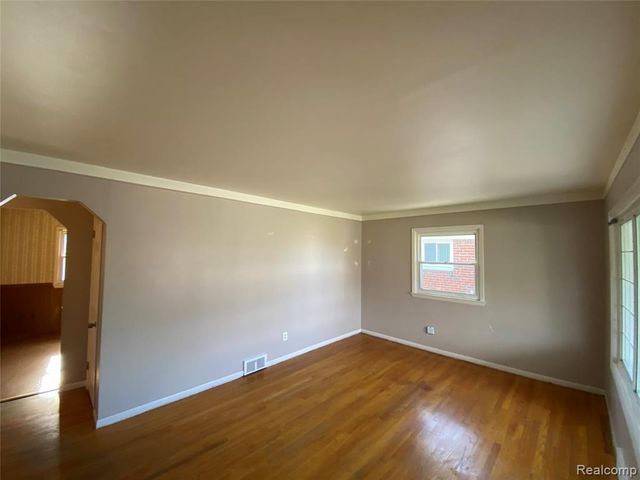 25335 Pattow Street, Roseville, MI 48066