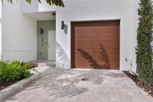 4413 NW 9 St, Plantation, FL 33317