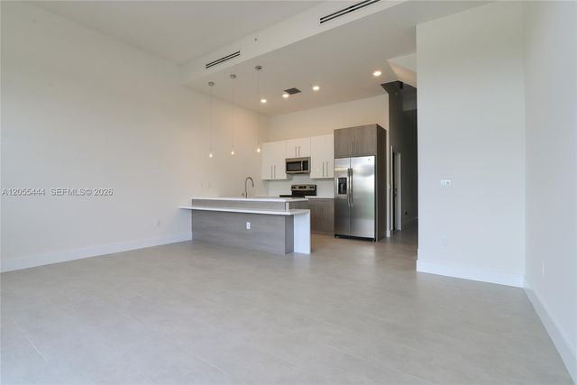 4413 NW 9 St, Plantation, FL 33317