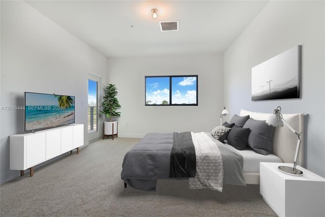 4413 NW 9 St, Plantation, FL 33317