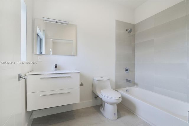 4413 NW 9 St, Plantation, FL 33317