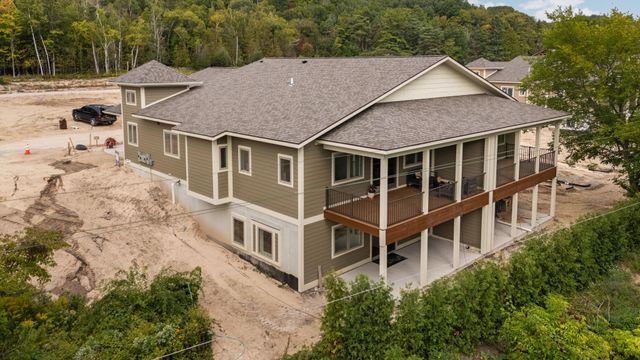750 N Waypoint Circle, Suttons Bay Twp, MI 49682