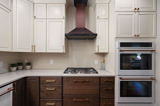 750 N Waypoint Circle, Suttons Bay Twp, MI 49682