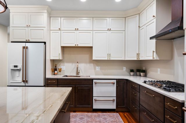 750 N Waypoint Circle, Suttons Bay Twp, MI 49682