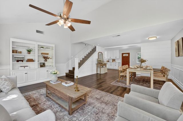 5854 Brace Rd, Loomis, CA 95650