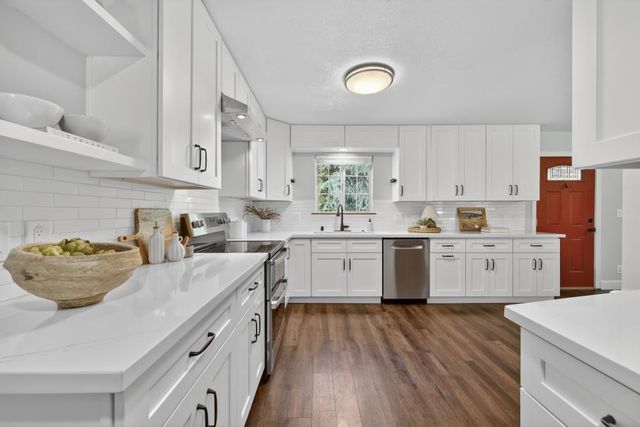 5854 Brace Rd, Loomis, CA 95650